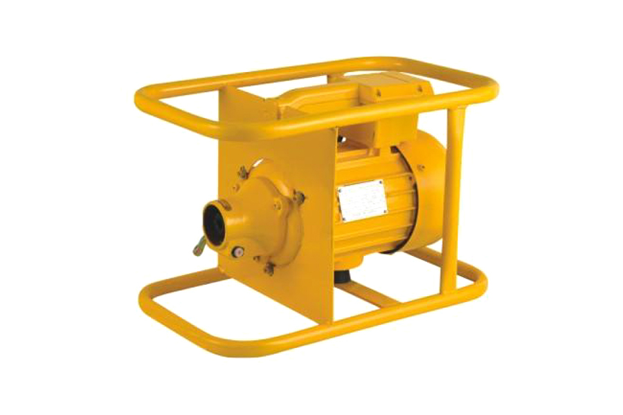 Frame type concrete vibrator